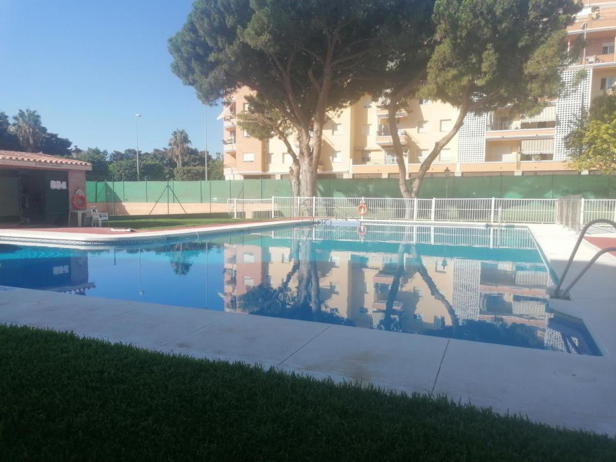 Piso Familiar Con Piscina Y Aparcamiento En Torre Del Mar - Edificio Ronda I Apartment Exterior foto